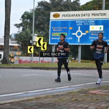 Runner Photo 3996496