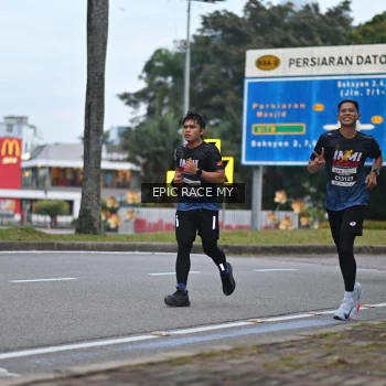 Runner Photo 3996510