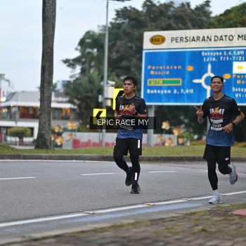 Runner Photo 3996512