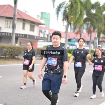 Runner Photo 3996524