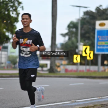Runner Photo 3996537