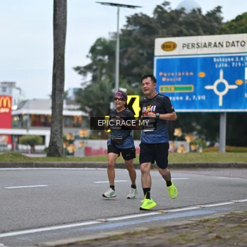 Runner Photo 3996540