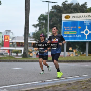 Runner Photo 3996544