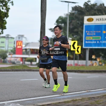 Runner Photo 3996545