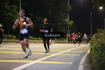 Runner Photo 3996546