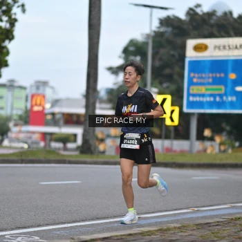 Runner Photo 3996560