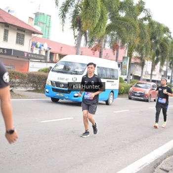 Runner Photo 3996569