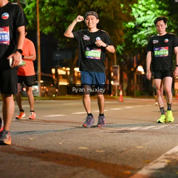 Runner Photo 3996573