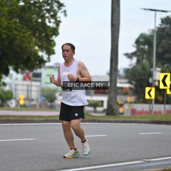 Runner Photo 3996585