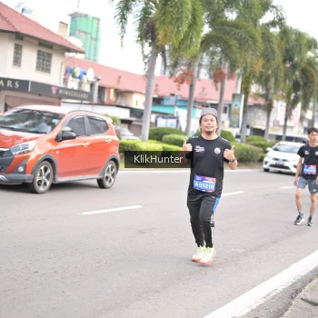 Runner Photo 3996590