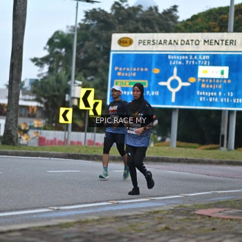 Runner Photo 3996593