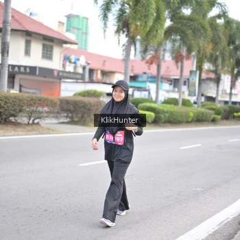 Runner Photo 3996605