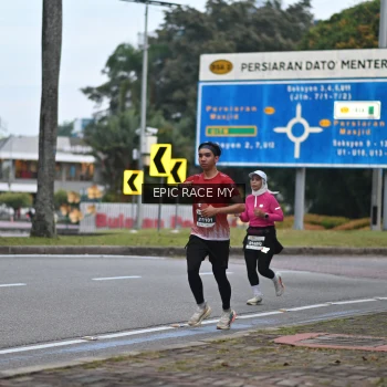 Runner Photo 3996622