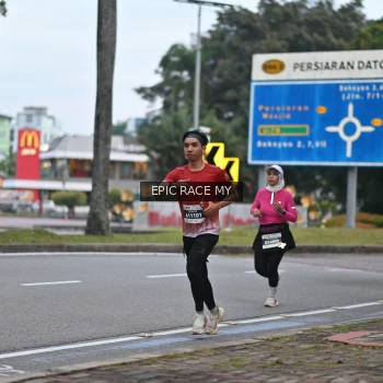 Runner Photo 3996634