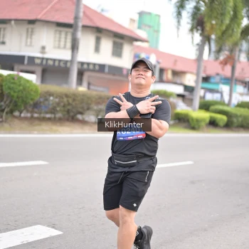 Runner Photo 3996638