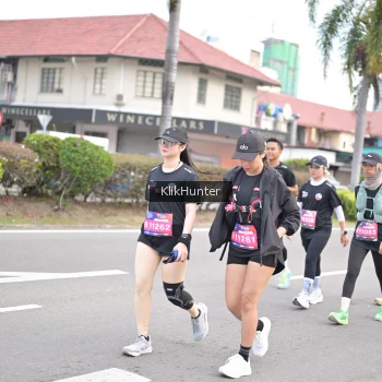 Runner Photo 3996660