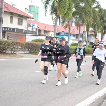 Runner Photo 3996672