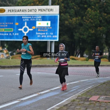 Runner Photo 3996700