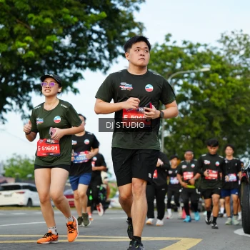 Runner Photo 3996704