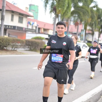 Runner Photo 3996720