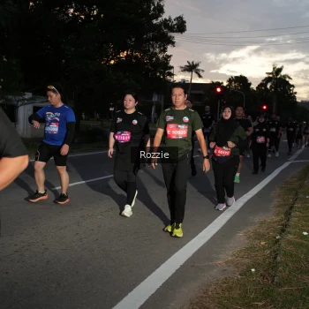 Runner Photo 3996723