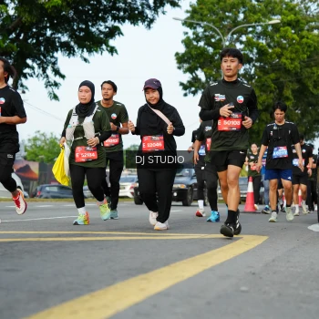 Runner Photo 3996729