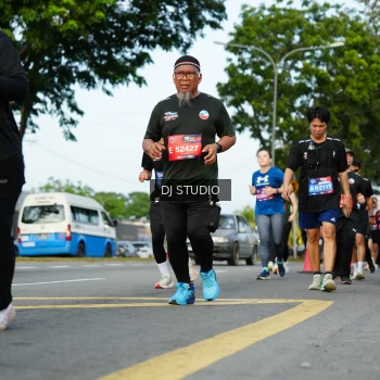 Runner Photo 3996731
