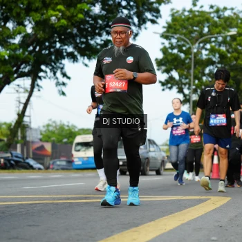 Runner Photo 3996741