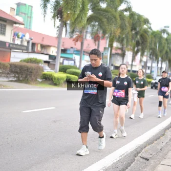 Runner Photo 3996746