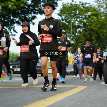 Runner Photo 3996756