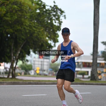 Runner Photo 3996762