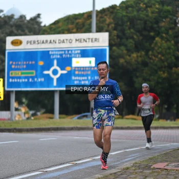 Runner Photo 3996774