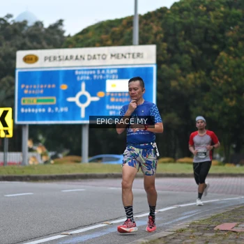 Runner Photo 3996779