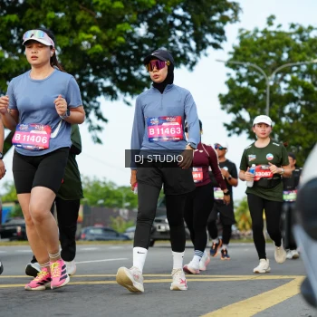 Runner Photo 3996780