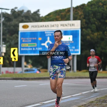 Runner Photo 3996786