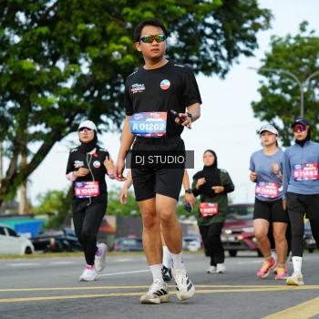 Runner Photo 3996836