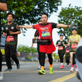 Runner Photo 3996849
