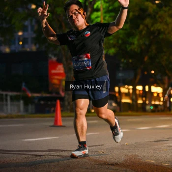 Runner Photo 3996875