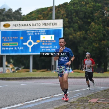 Runner Photo 3996915