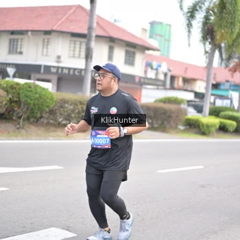 Runner Photo 3996932
