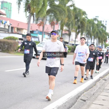 Runner Photo 3996935