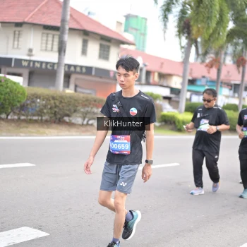 Runner Photo 3996965
