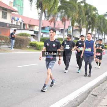 Runner Photo 3996971