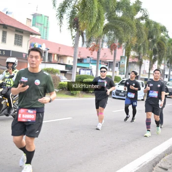 Runner Photo 3996980