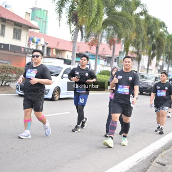 Runner Photo 3996994