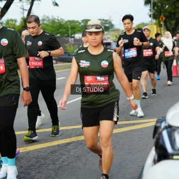 Runner Photo 3997124