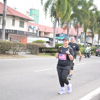 Runner Photo 3997531
