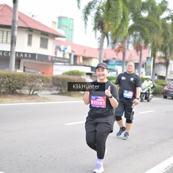 Runner Photo 3997535