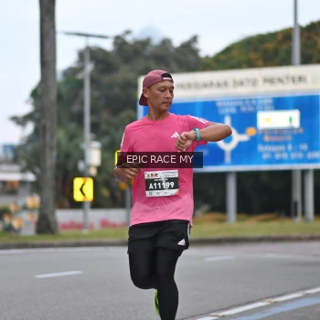 Runner Photo 3997615