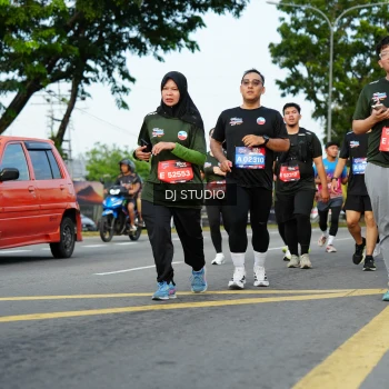 Runner Photo 3997625